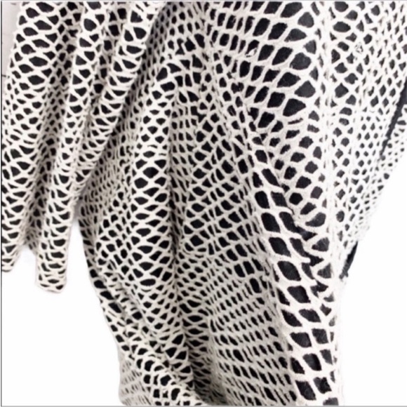 CAMILLE & COMPANY cardigan or swim beach cover up M - Picture 7 of 10